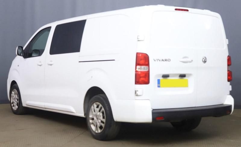 Used Vauxhall Vivaro Sportive 120 HP (88 kW) 2020 White MPV