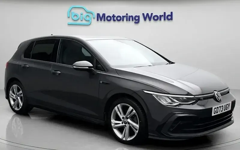 Usado VW Golf VIII R-line 131 HP (96 kW) 2024 Citadino