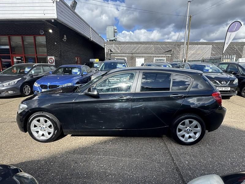 Usado BMW 116 2013 Negro Utilitario