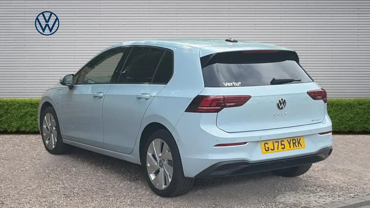 Used VW Golf VIII Match 204 HP (150 kW) 2025 Blue Hatchback