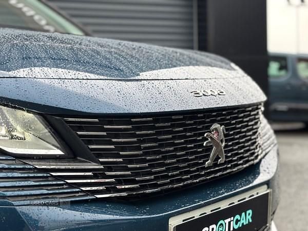 Used Peugeot 3008 Active Premium 129 HP (94 kW) 2022 Blue SUV