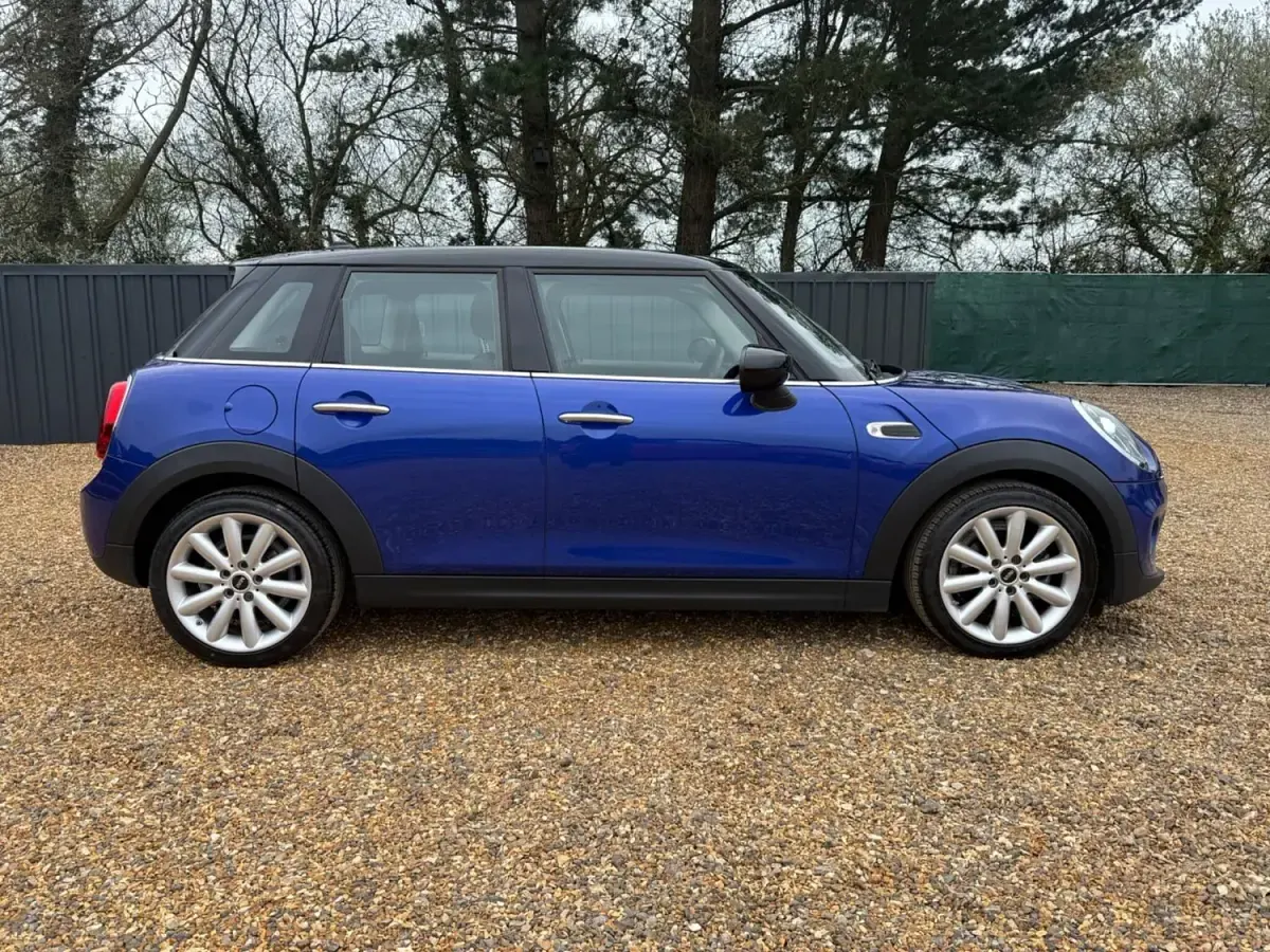 Usado Mini Cooper Classic 2020 Azul Citadino
