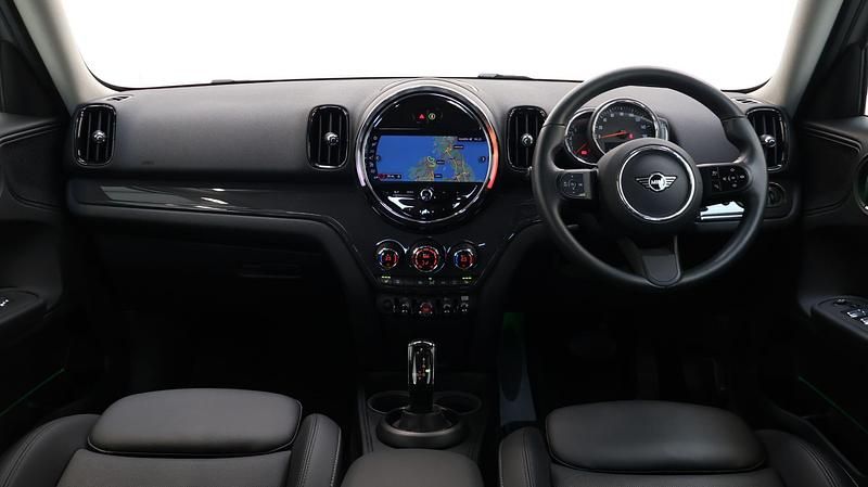 Usado Mini Cooper Countryman Classic 134 CV (98 kW) 2023 Plateado SUV