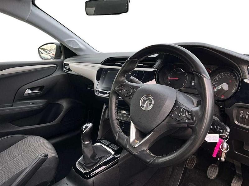 Used Vauxhall Corsa Design Edition 73 HP (53 kW) 2022 Black Hatchback