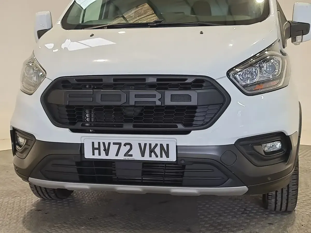 Used Ford Transit Custom 130 HP (95 kW) 2022 White Van