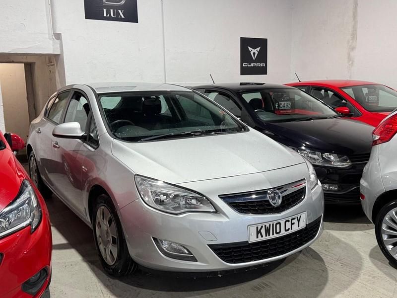 Used Vauxhall Astra 2010 Silver Hatchback