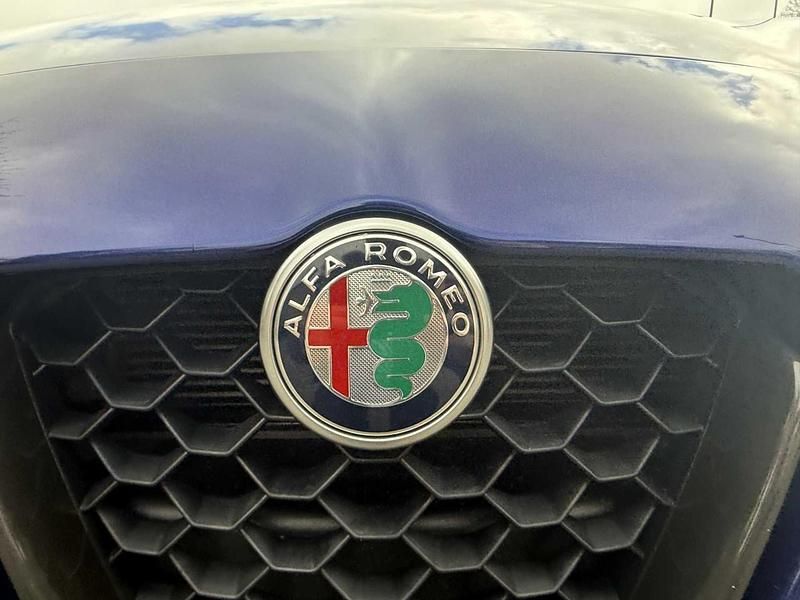 Used Alfa Romeo Giulia Sprint 197 HP (144 kW) 2020 Blue Sedan