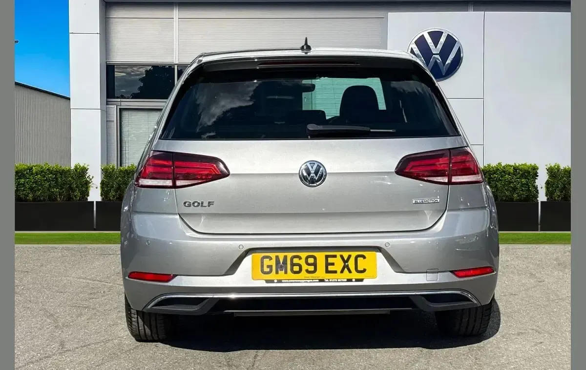 Used VW Golf VIII Edition 130 HP (95 kW) 2020 Silver Hatchback