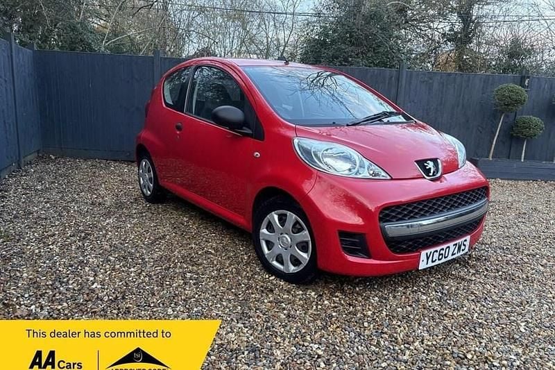 Used Peugeot 107 68 HP (50 kW) 2010 Red Hatchback