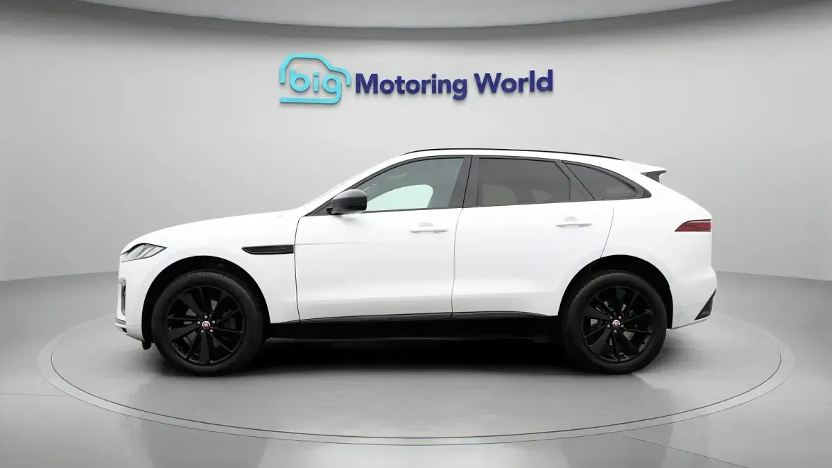 Used Jaguar F-Pace R-Dynamic 204 HP (150 kW) 2022 White SUV