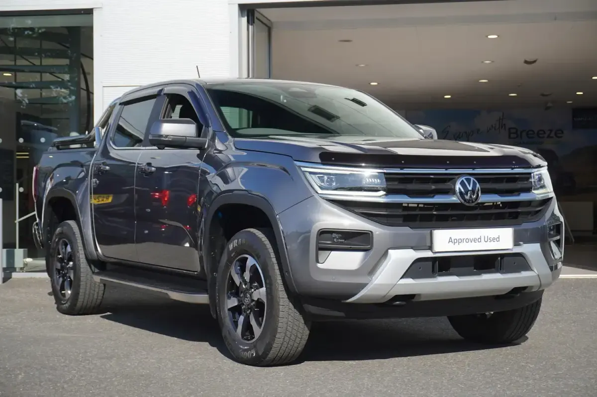 Begagnad VW Amarok Style 2023 Grå Pickup