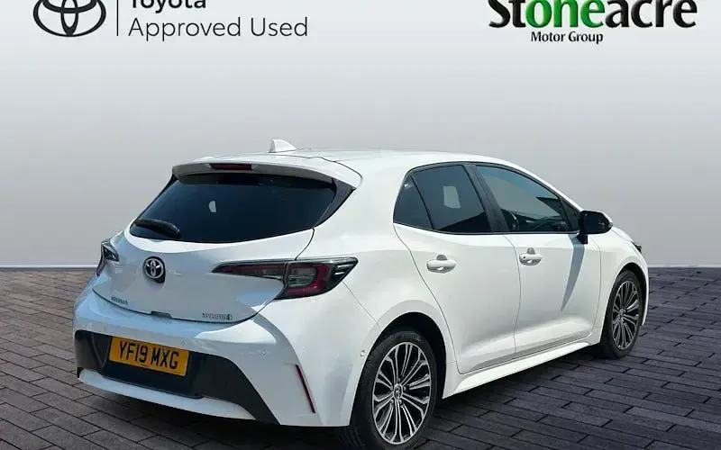 Used Toyota Corolla Design 122 HP (89 kW) 2022 Hatchback