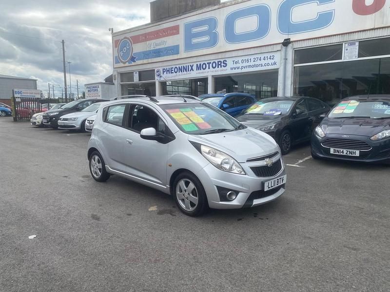 Used Chevrolet Spark LT 2011 Silver Hatchback