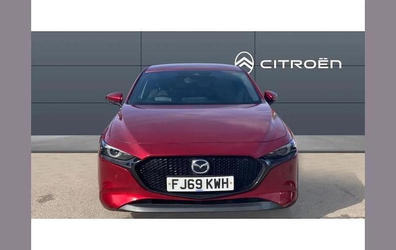 Used Mazda 3 Inclusive 120 HP (88 kW) 2019 Red Hatchback