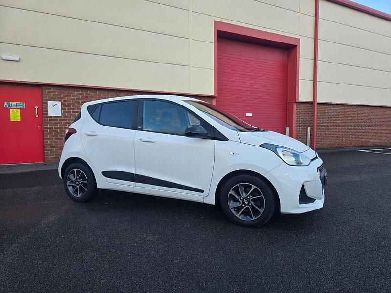 White Used 2019 Hyundai i10 GO! Hatchback | £4,999 (Good price) - Image 1/4