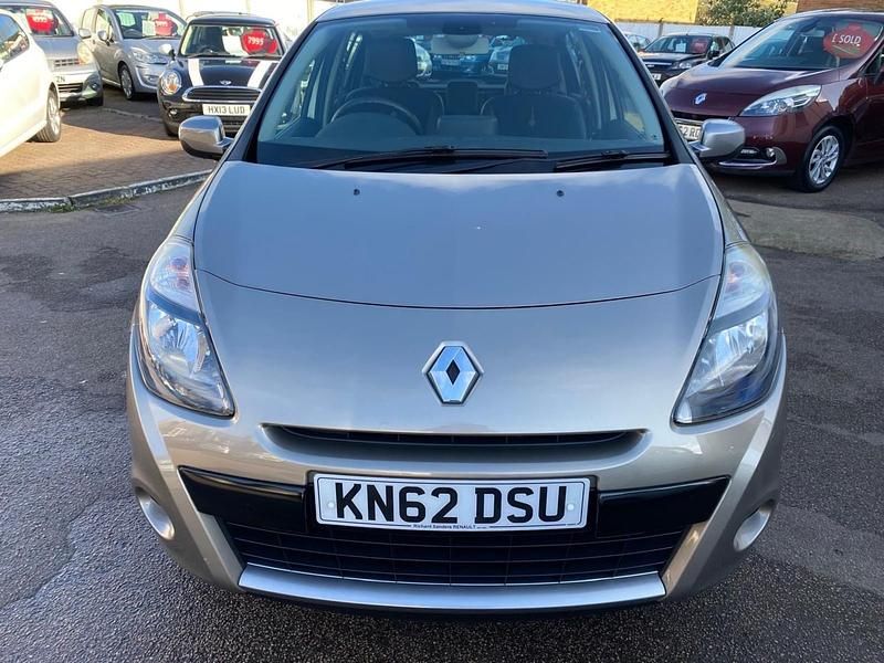 Gebraucht Renault Clio IV Dynamique 75 PS (55 kW) 2013 Beige Kleinwagen