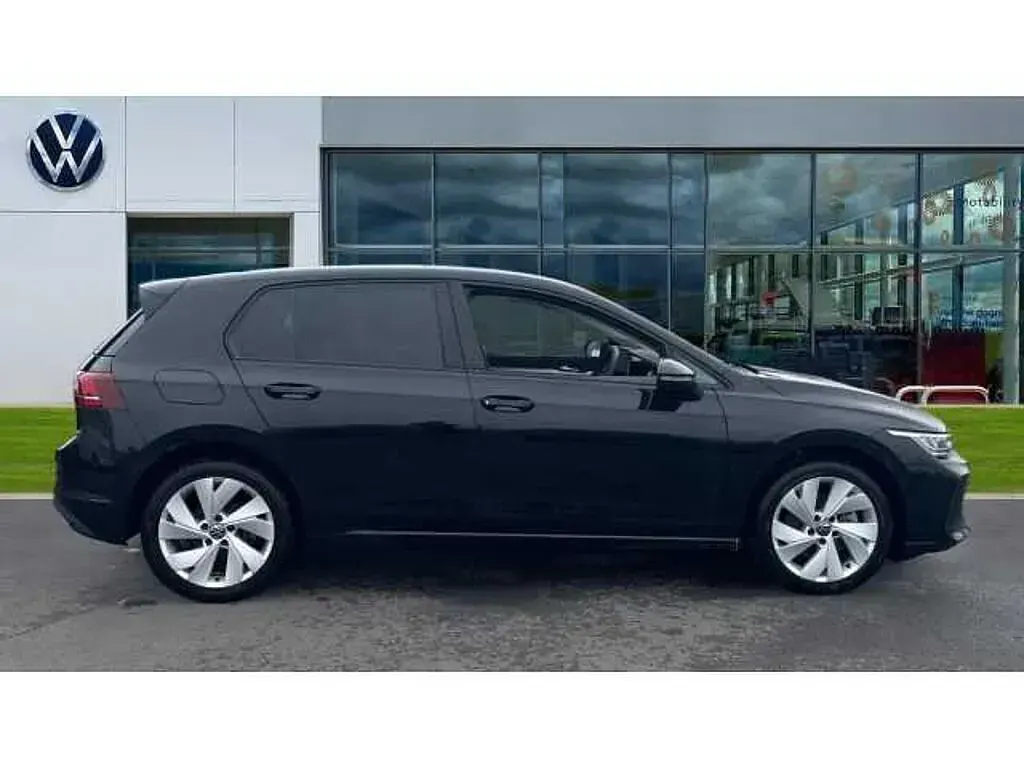 Used VW Golf VIII 272 HP (200 kW) 2025