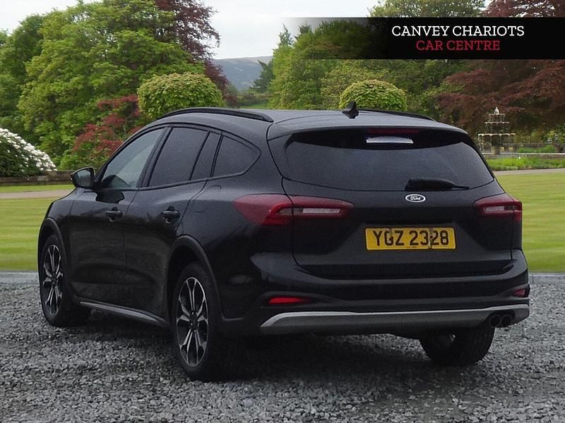 Used Ford Focus Active X 125 HP (91 kW) 2022 Black Estate