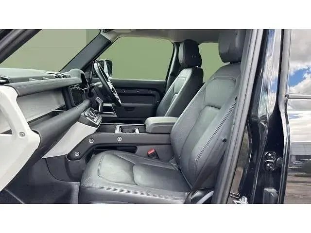 Used Land Rover Defender 249 HP (183 kW) 2024 Black SUV