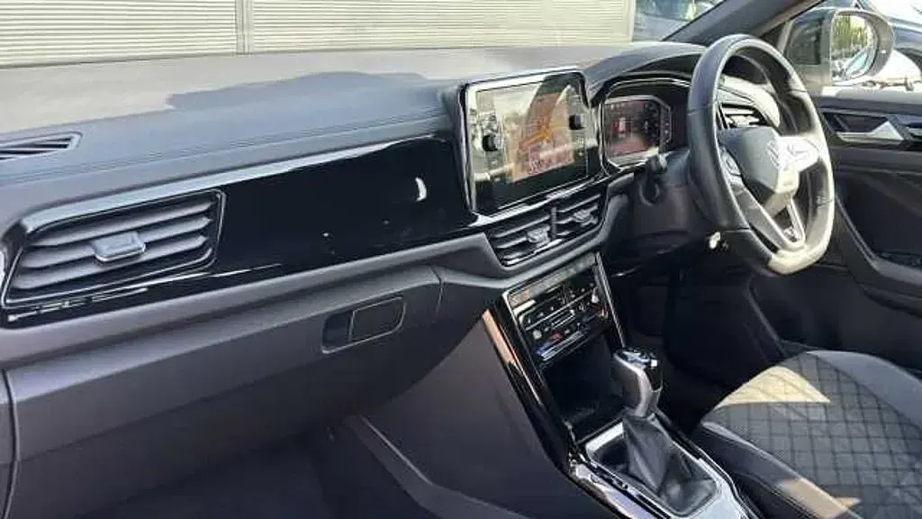 Used VW T-Roc 150 HP (110 kW) 2025 SUV