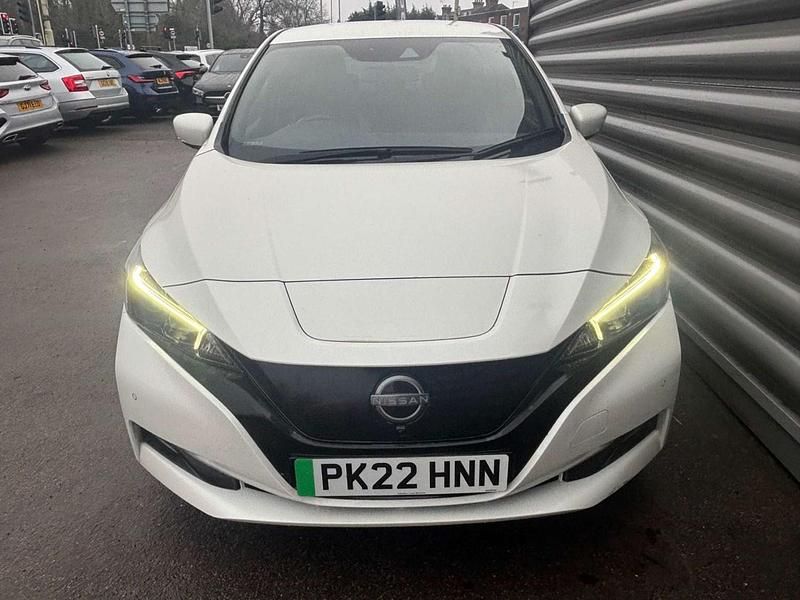 Used Nissan Leaf N-Connecta 110 kW (150 HP) 2022 White Hatchback