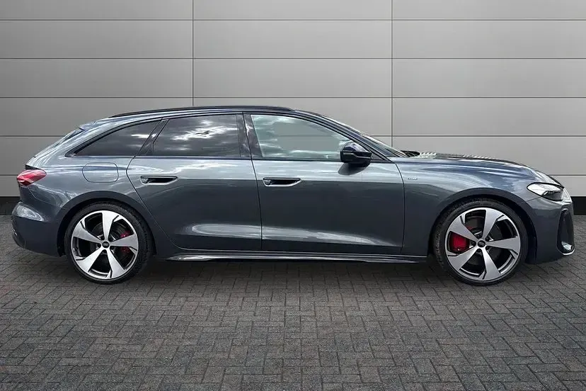 Used Audi A5 Advanced 299 HP (219 kW) 2025 Daytona grey Estate