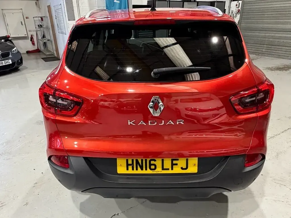 Used Renault Kadjar Dynamique 130 HP (95 kW) 2016 Red SUV