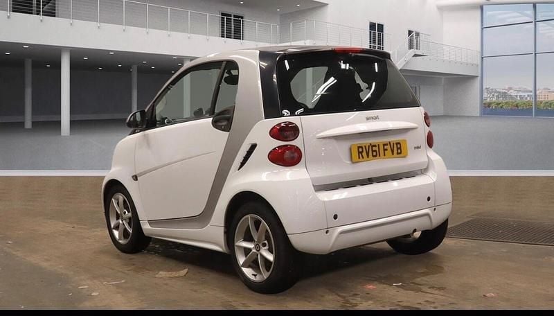 Used Smart ForTwo Coupé Pulse 2011 White Coupe