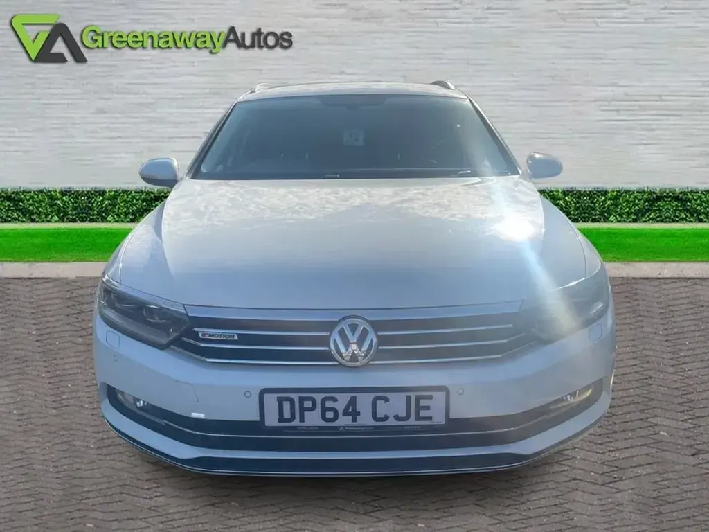 Used VW Passat GT 236 HP (173 kW) 2015 White Estate