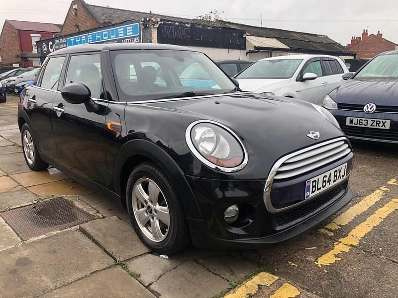 Black Used 2014 Mini Cooper D Hatch Hatchback | £7,999 (Fair price) - Image 1/4