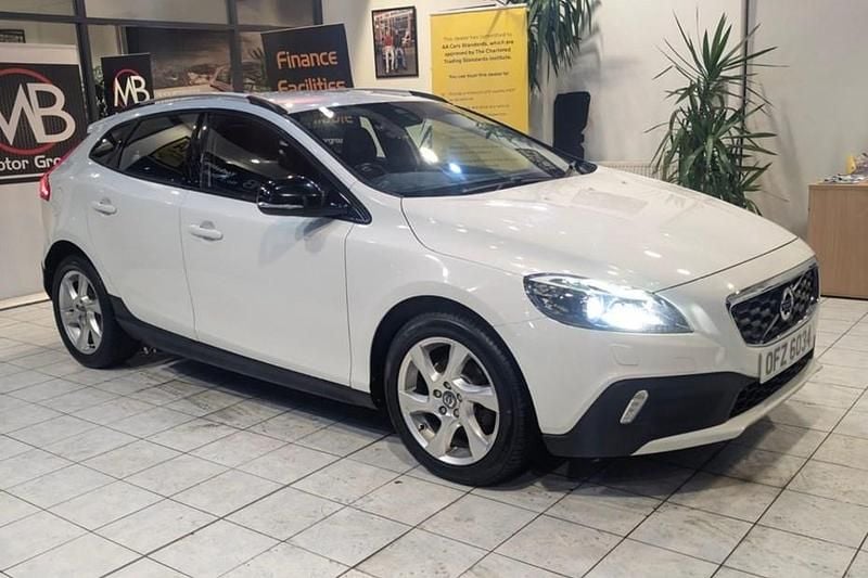 Used Volvo V40 CC 115 HP (84 kW) 2013 Estate
