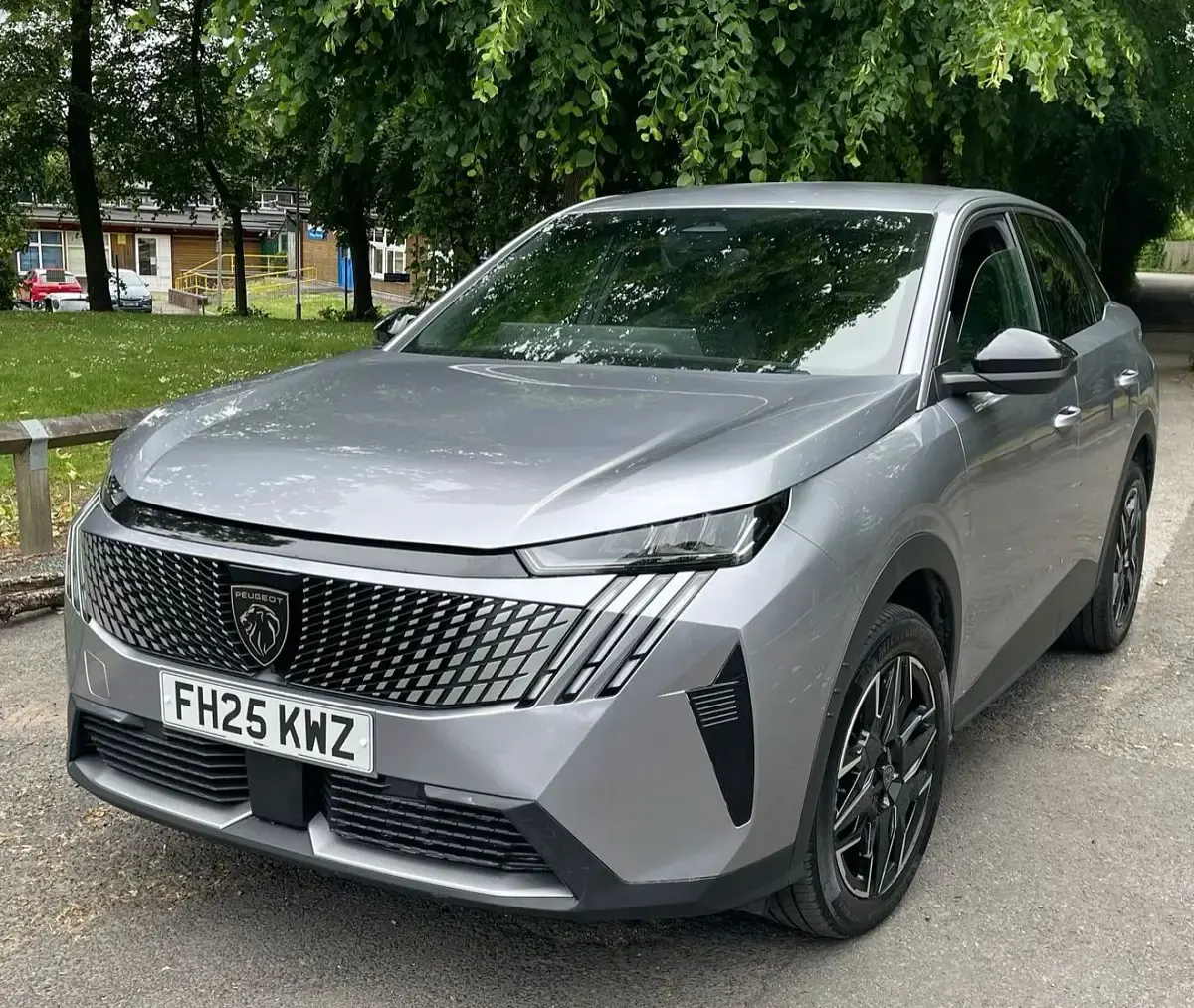 Used Peugeot 3008 Allure 136 HP (100 kW) 2025 Grey SUV