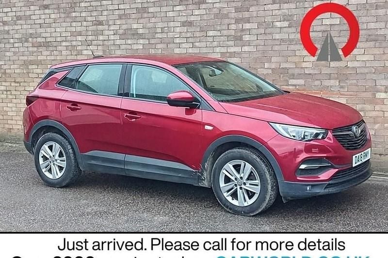 Used Vauxhall Grandland X S 120 HP (88 kW) 2018 Red SUV