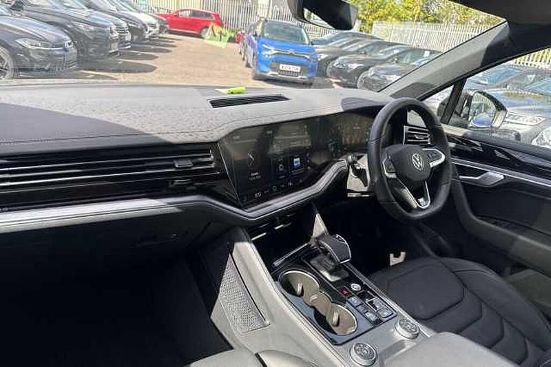 Used VW Touareg 286 HP (210 kW) 2025 SUV