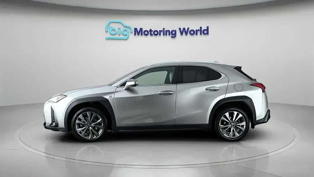 Used Lexus UX 250h Sport Design Packet 184 HP (135 kW) 2023 Silver SUV