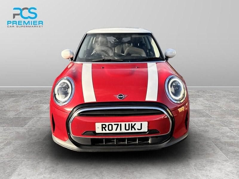 Used Mini Cooper Classic 2021 Chili red Hatchback