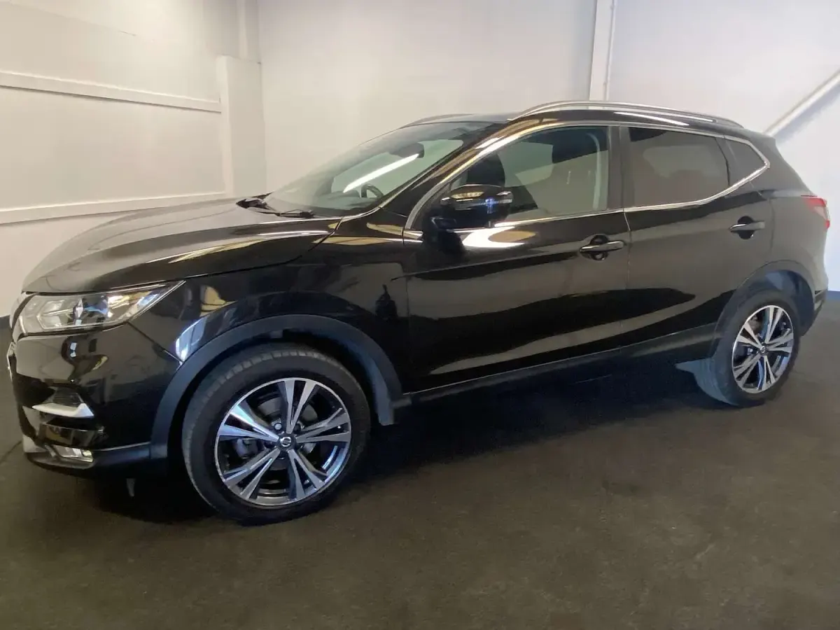 Used Nissan Qashqai N-Connecta 2018 Black SUV