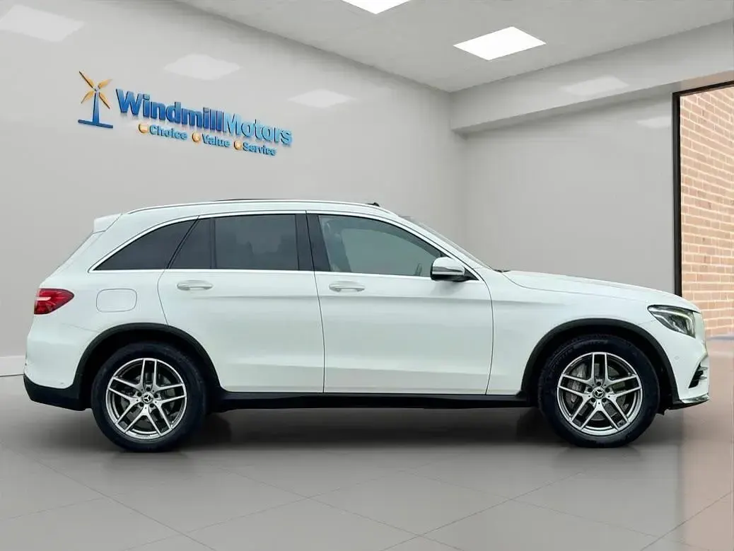 Second-hand Mercedes GLC220 AMG line 2018 Alb Break