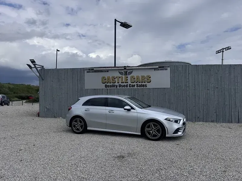 Begagnad Mercedes A180 AMG line 116 HK (85 kW) 2018 Silver Halvkombi