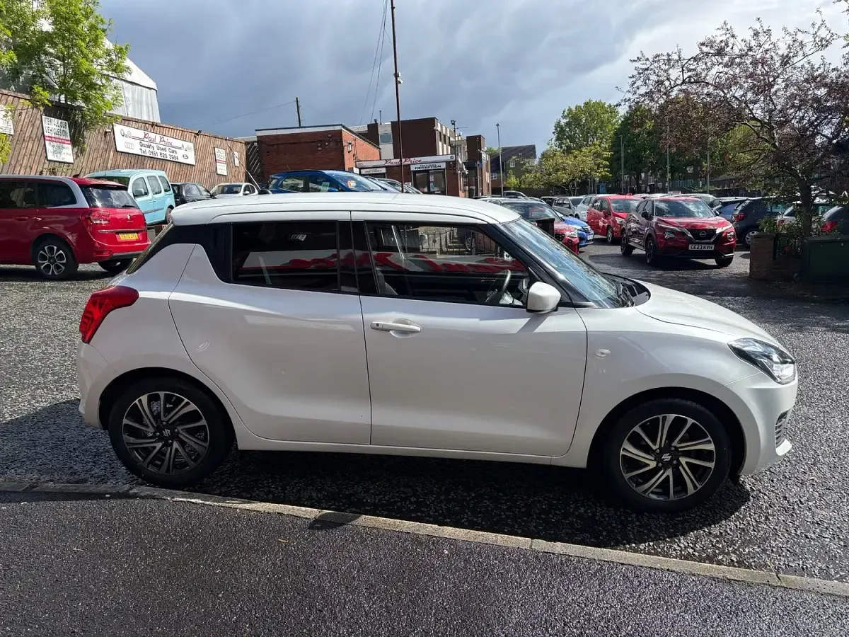 Used Suzuki Swift SZ-L 2023 White Hatchback