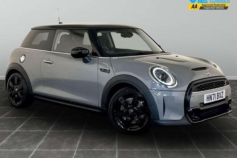 Grey Used 2021 Mini Cooper S Classic Hatchback | £13,695 (Good price) - Image 1/1
