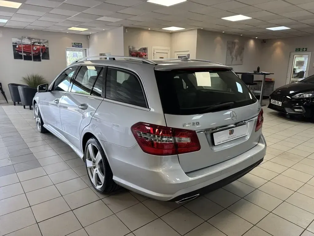 Used Mercedes E220 Avantgarde 2013 Silver Estate