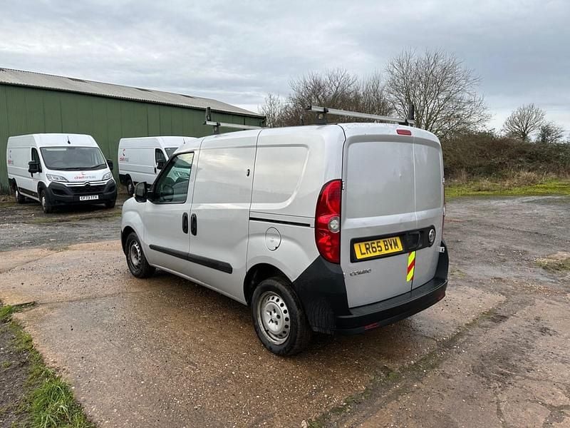 Used Vauxhall Combo 89 HP (65 kW) 2015 Silver MPV