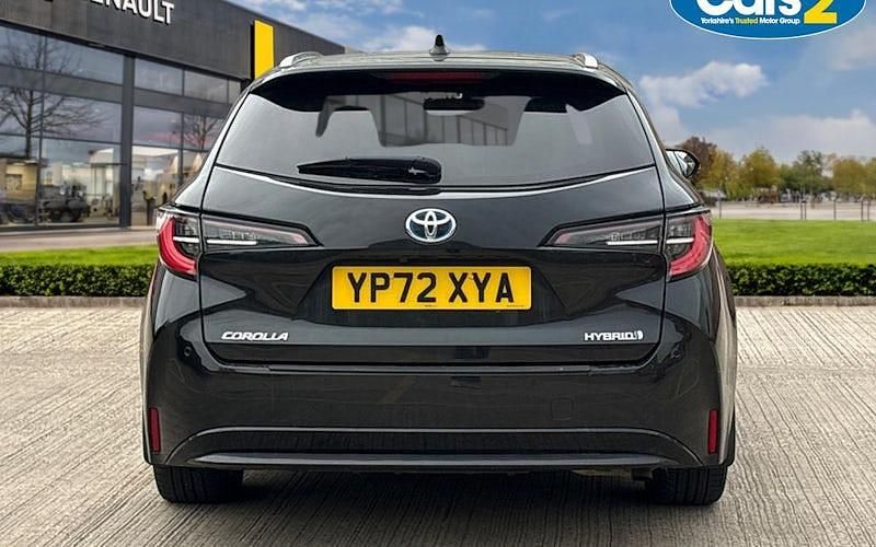 Used Toyota Corolla Design 122 HP (89 kW) 2022 Black Estate