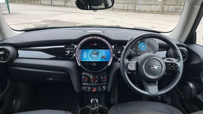 Used Mini Cooper Classic 134 HP (98 kW) 2023 Black Hatchback