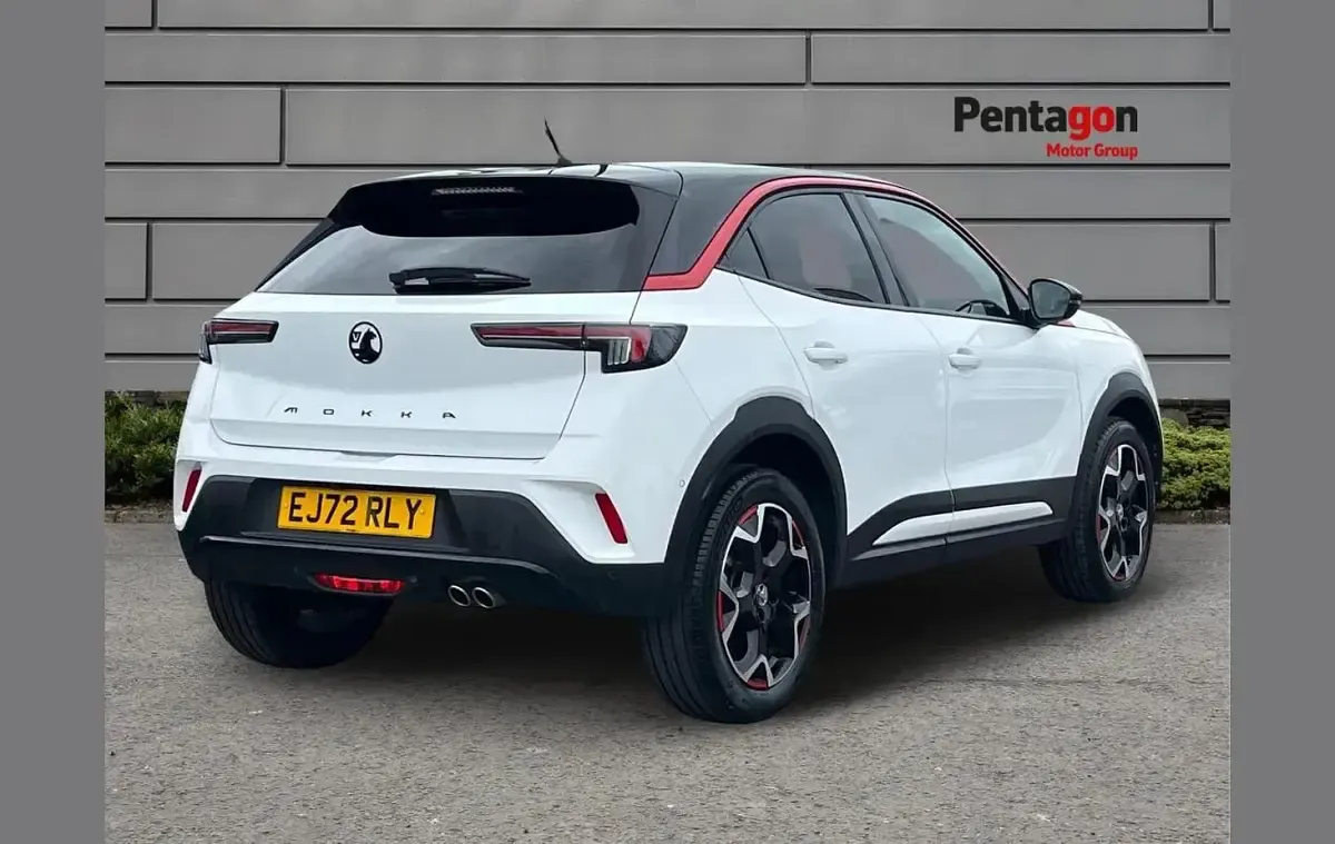 Used Vauxhall Mokka GS Line 128 HP (94 kW) 2022 White SUV