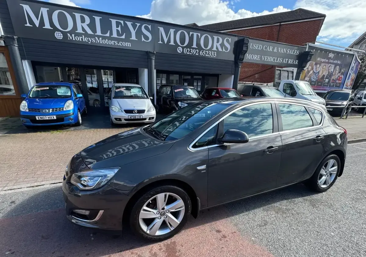 Second-hand Vauxhall Astra SRi 115 CP (84 kW) 2014 Gri Hatchback