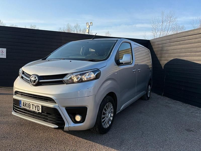 Used Toyota Proace Comfort 120 HP (88 kW) 2018 Silver MPV