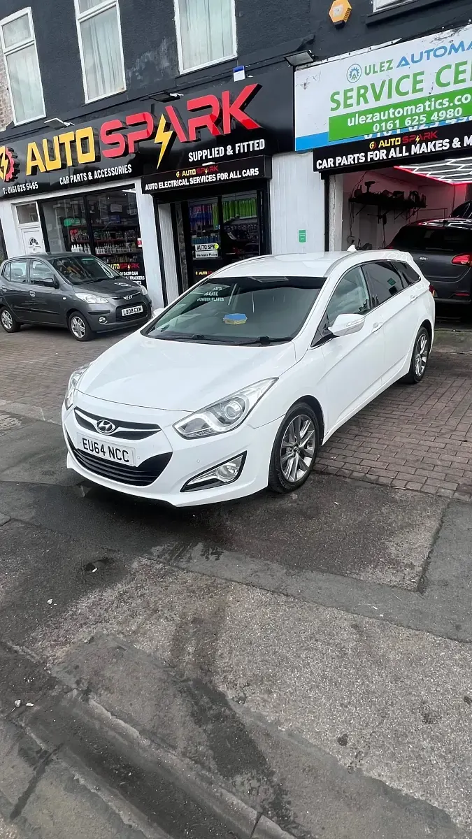 Used Hyundai i40 Style 136 HP (100 kW) 2014 White Estate