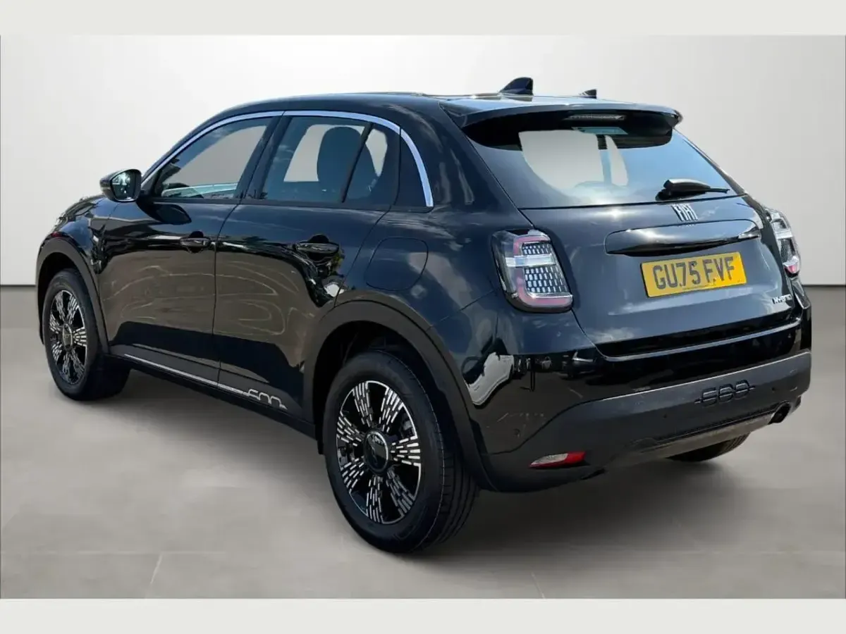 Used Fiat 600 S 98 HP (72 kW) 2025 Black SUV